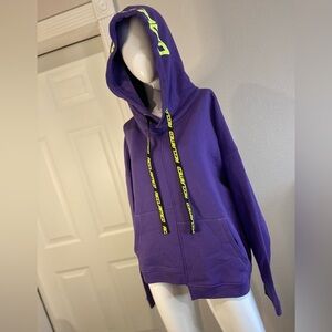 Reclaimed Vintage~NWOT~Thick~Asymmetric Detail~Pullover Sweatshirt Hoodie~Size M